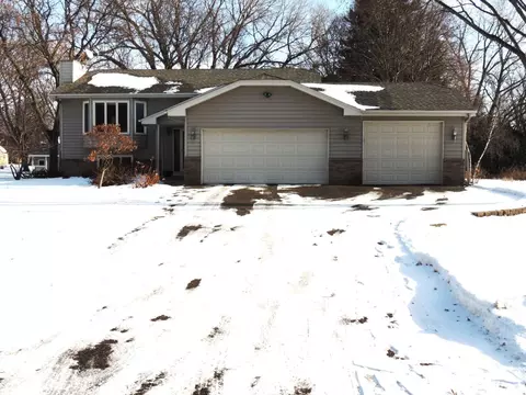 2520 Florida Ave N, Golden Valley, MN 55427