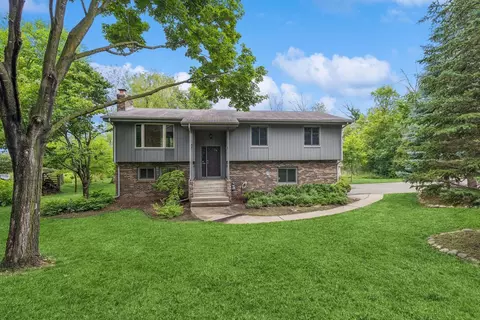 551 Townes Rd, Wayzata, MN 55391