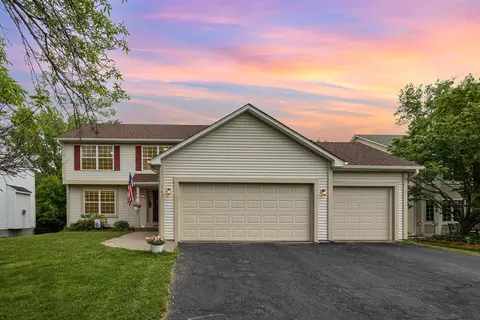 565 Eagle Ridge Rd, Woodbury, MN 55125