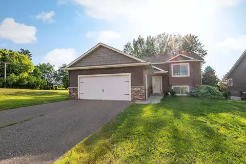 105 Prairie Rd, New Richmond, WI 54017