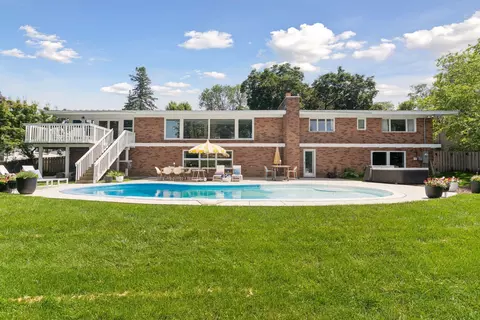 5504 Merritt Cir, Edina, MN 55436