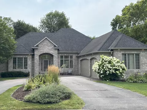 14401 Westridge Dr, Eden Prairie, MN 55347