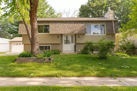 429 31st St NW, Rochester, MN 55901