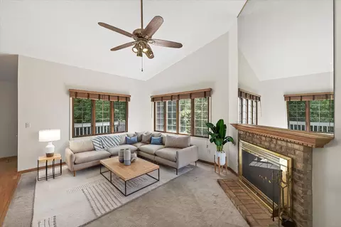3551 Blue Jay Way #201, Eagan, MN 55123