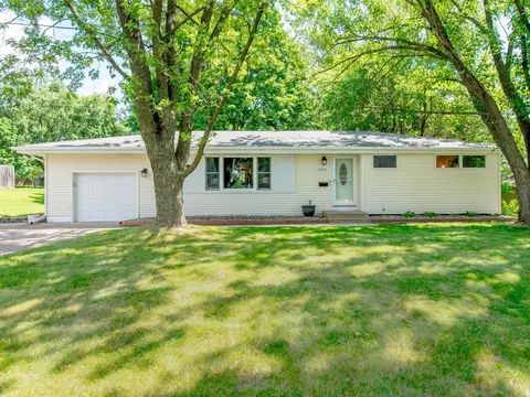 11133 Quinn Ave S, Bloomington, MN 55437