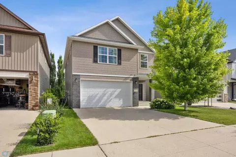 5543 Tuscan Ct S, Fargo, ND 58104