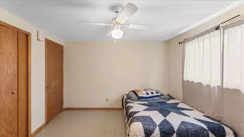 Bedroom - 806 8th St SW, Willmar, MN 56201 photo 3 of 3