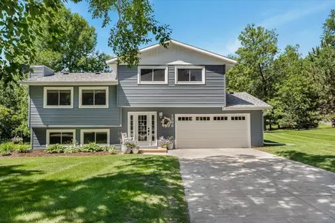 1308 Geneva Dr, Alexandria, MN 56308