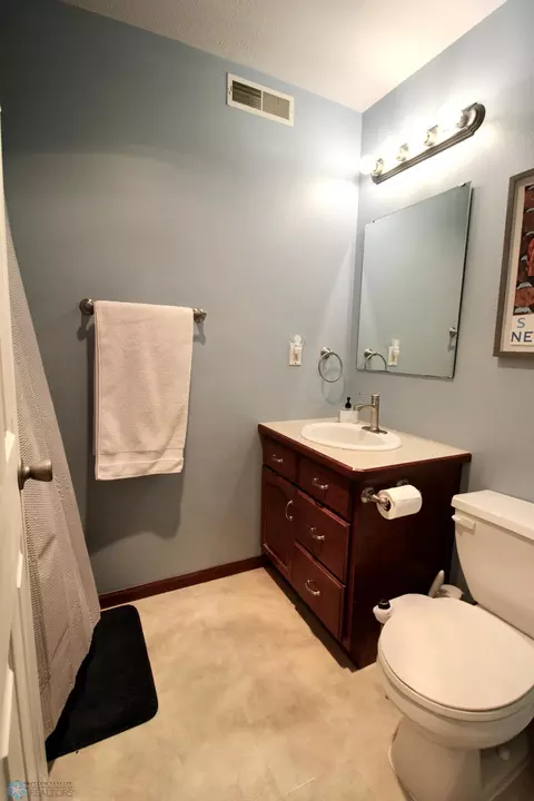 Bath - 1307 Libra Ln, Fargo, ND 58104 photo 2 of 5