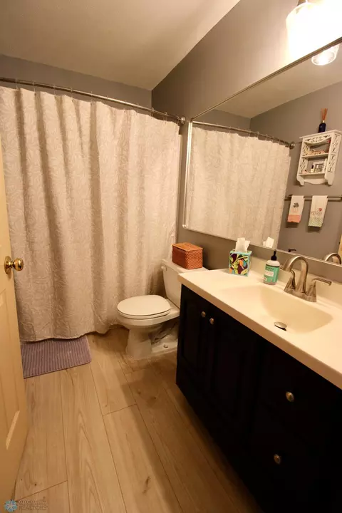 Bath - 1307 Libra Ln, Fargo, ND 58104 photo 5 of 5