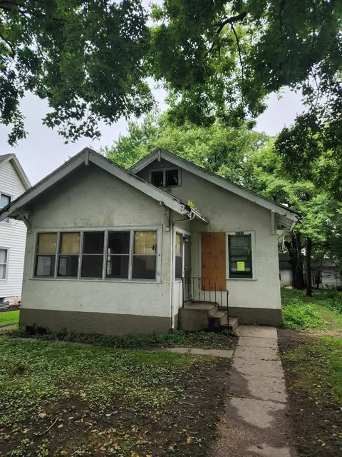 2727 41st Ave S, Minneapolis, MN 55406