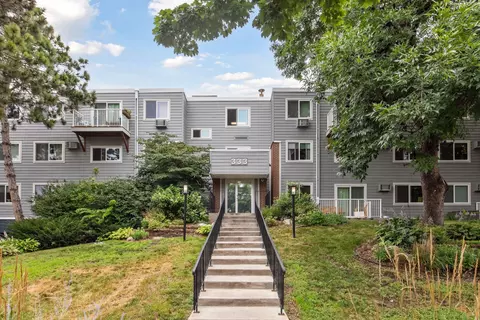 333 8th St SE #304, Minneapolis, MN 55414