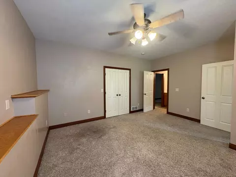 Bedroom - 53030 254th Ave, Plainview, MN 55964 photo 7 of 10