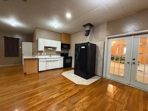 Kitchen - 53030 254th Ave, Plainview, MN 55964 photo 11 of 11