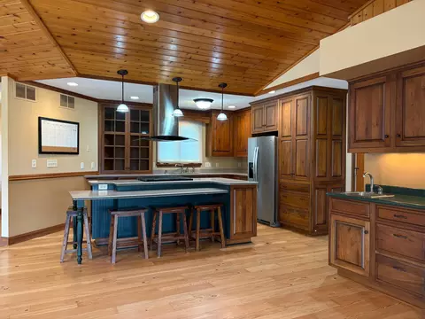 Kitchen - 53030 254th Ave, Plainview, MN 55964 photo 4 of 11