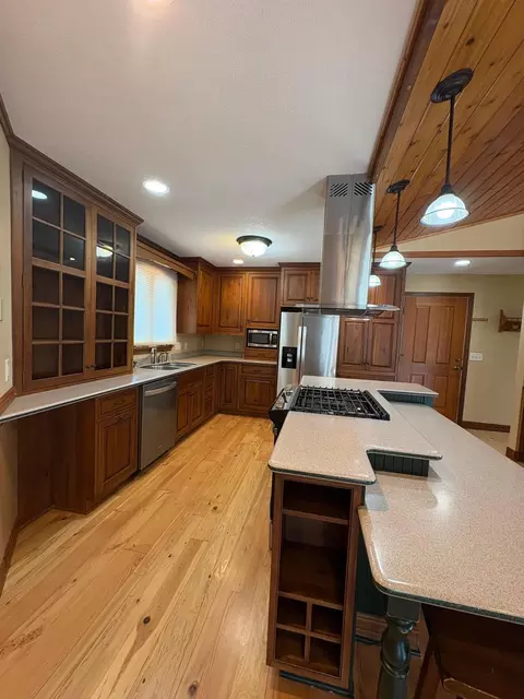 Kitchen - 53030 254th Ave, Plainview, MN 55964 photo 7 of 11