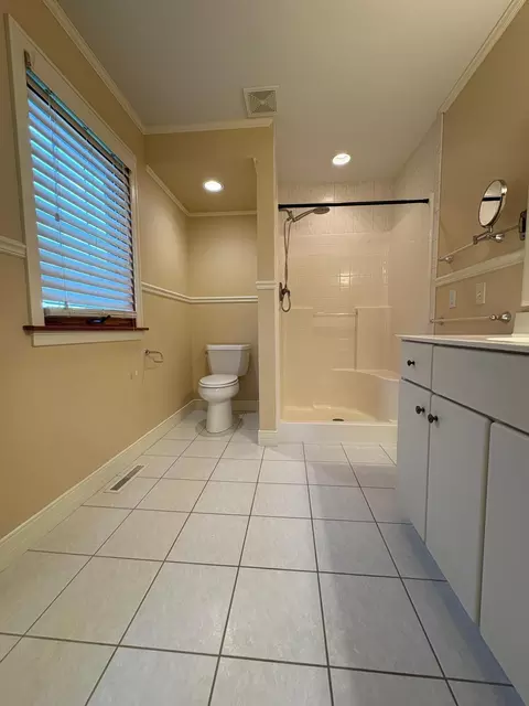 Bath - 53030 254th Ave, Plainview, MN 55964 photo 2 of 4