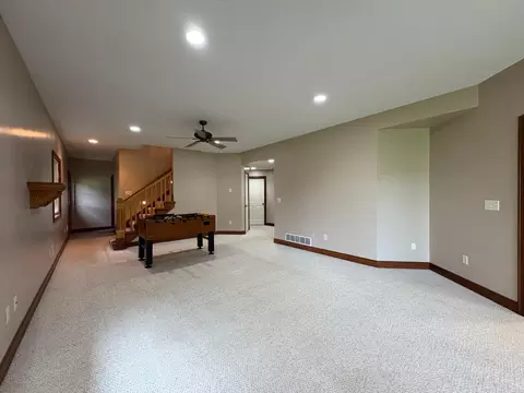 Living - 53030 254th Ave, Plainview, MN 55964 photo 10 of 13