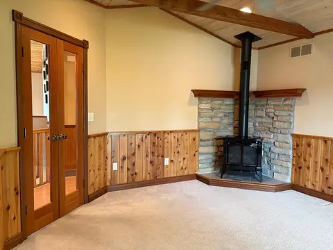 Living - 53030 254th Ave, Plainview, MN 55964 photo 8 of 13