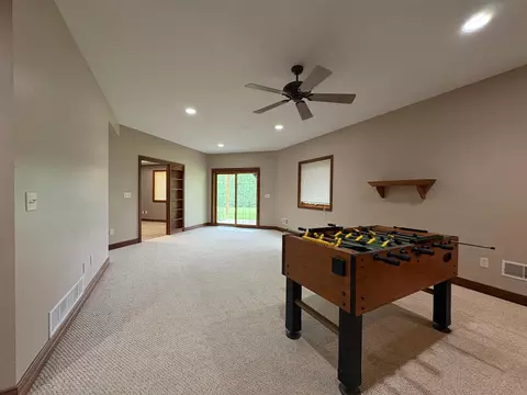 Living - 53030 254th Ave, Plainview, MN 55964 photo 9 of 13