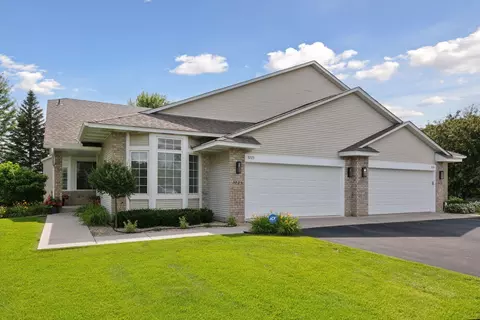3725 Archer Ln N, Plymouth, MN 55446
