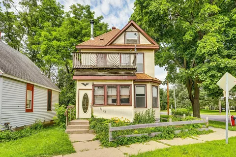 1113 Como Pl, Saint Paul, MN 55103