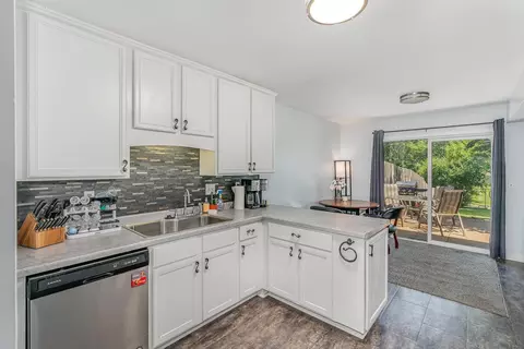 4510 Slater Rd, Eagan, MN 55122 photo 9