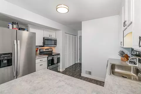 4510 Slater Rd, Eagan, MN 55122 photo 10