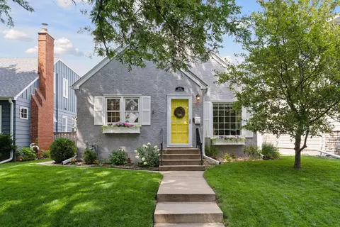 2135 Eleanor Ave, Saint Paul, MN 55116