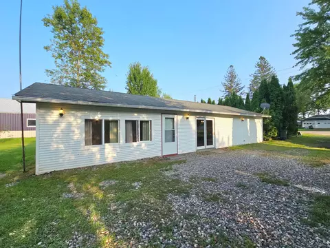 106 Railroad Ave W, Onamia, MN 56359