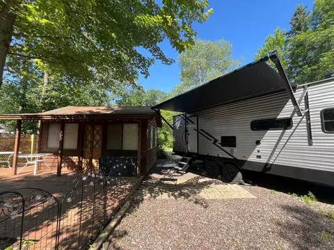 42 Pathfinder Village, Hinckley, MN 55037