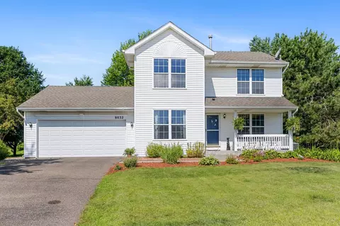 8032 Greenbriar Ln, Woodbury, MN 55125