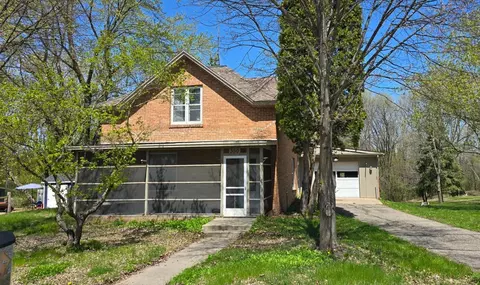 350 Harrison St W, Annandale, MN 55302