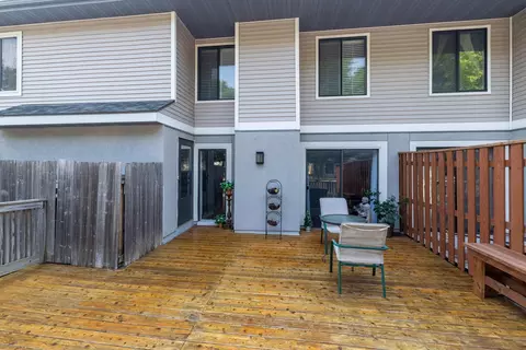 1210 Trailwood N, Hopkins, MN 55343