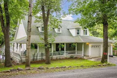 1725 N 133rd Ave, Saint Croix Falls, WI 54024