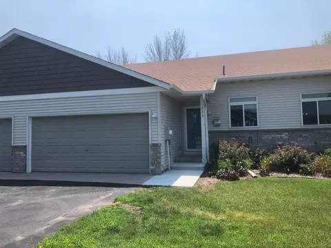 233 Pine St, Cannon Falls, MN 55009