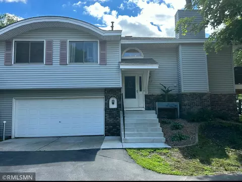 645 Evergreen Dr, Burnsville, MN 55337