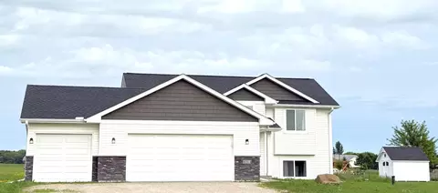 1013 167th St, Hammond, WI 54015