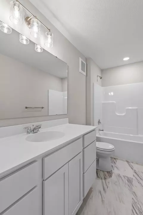 Bath - 2150 Violet Ln, Faribault, MN 55021 photo 6 of 6