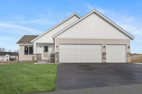 Exterior - 2150 Violet Ln, Faribault, MN 55021 photo 4 of 4