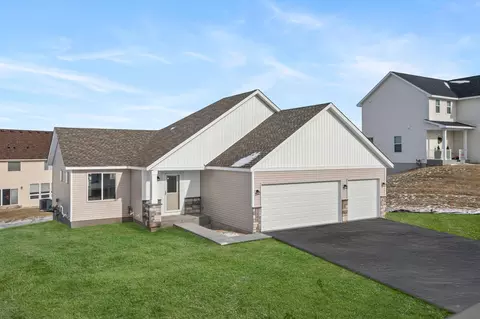 Exterior - 2150 Violet Ln, Faribault, MN 55021 photo 2 of 4