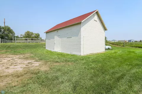 Exterior - 1604 32nd Ave W, West Fargo, ND 58078 photo 17 of 18