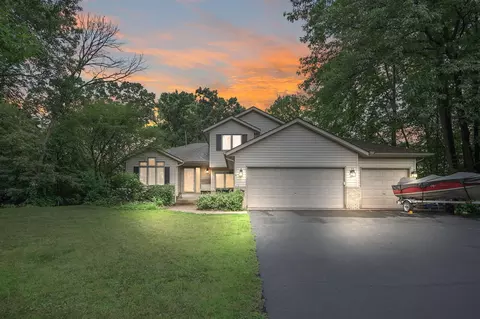 7670 231st St N, Forest Lake, MN 55025