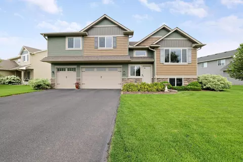1035 Emerald St NE, Hanover, MN 55341