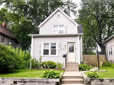 241 Sidney St E, Saint Paul, MN 55107