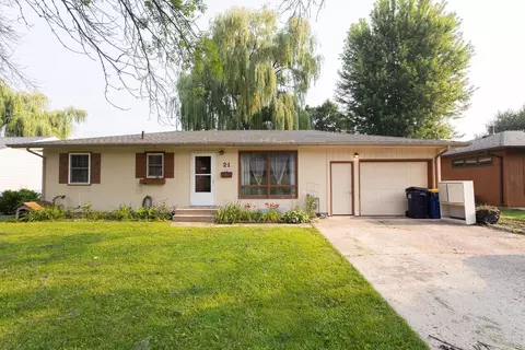 21 Park Dr, Northfield, MN 55057