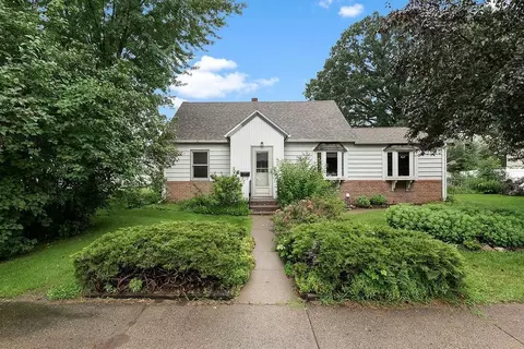 610 3rd St SW, Little Falls, MN 56345