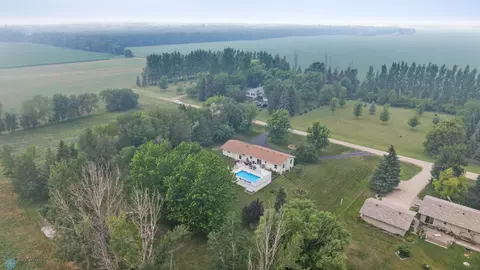 613 77th Ave NW, Moorhead, MN 56560