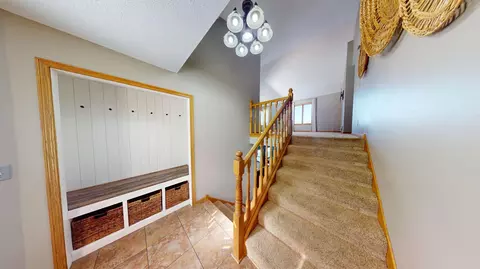 Entry Way - 2210 9th Ave SE, Willmar, MN 56201 photo 3 of 5