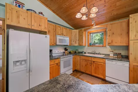 1063 Fernberg Rd, Ely, MN 55731 photo 3